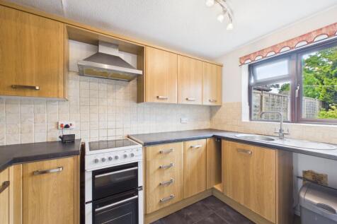 Benham Drive, Portsmouth, Hampshire, PO3 5QW photo 3