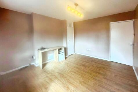 South Molton Road, London, E16 photo 3