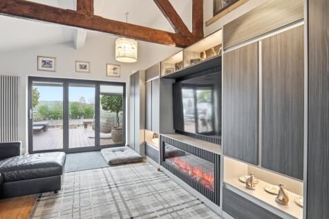 Living room with doors to the garden