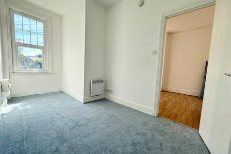Ashlake, London, SW16 photo 4
