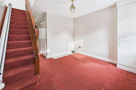 Snug/Office Entrance Space