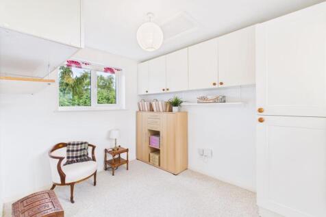 Dressing Room/Bedroom 4