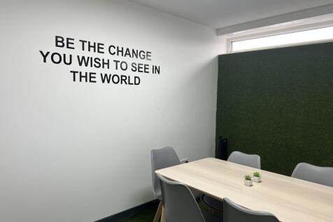 Office to rent Image 5