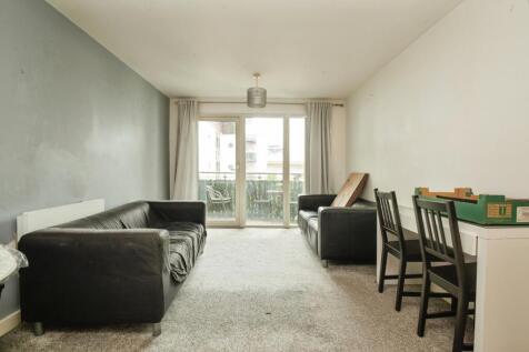 Living/Dining Area