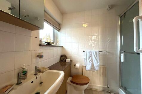 ensuite.jpeg
