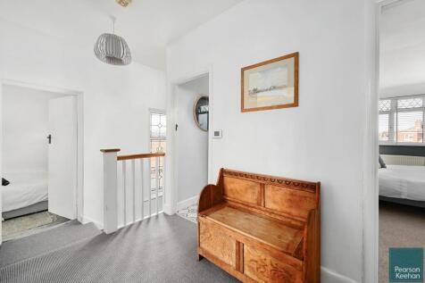 26 Norman Cresent BN43 (12).jpg