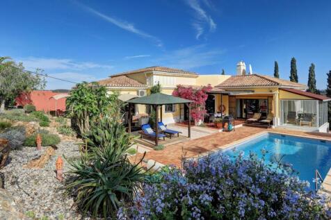 low maintenance gardens