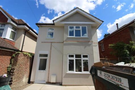 2 Bedroom Flat in SO17 2GE