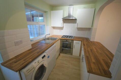 Manea Close, Lower Earley, RG6 photo 3