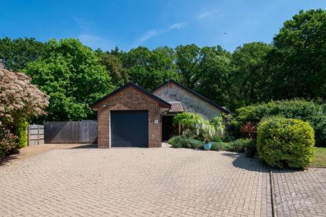 4 Abbots Close