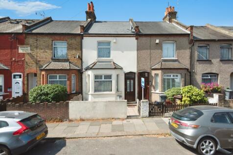 Hounslow, TW3 - property photo
