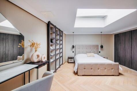 5 bed, 4 bath Apartment in Manchester - Photo 18