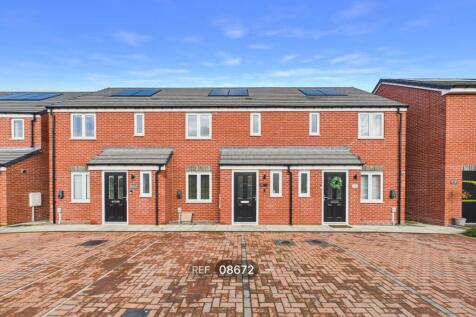 3-bed terraced on Bracken Way, Selby, YO8 8GQ, £1,250/mo