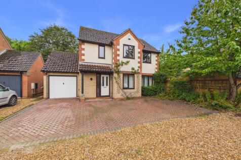 EweMove -  Spalding - Wedgewood Drive - Front of H
