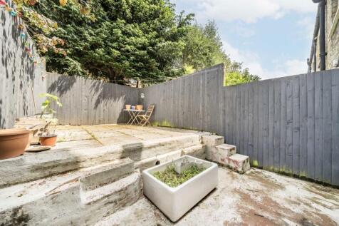 Cowick Road, London photo 3