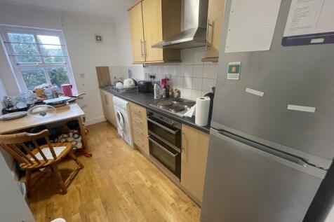 Denison Road, Victoria Park, £140pppw photo 5