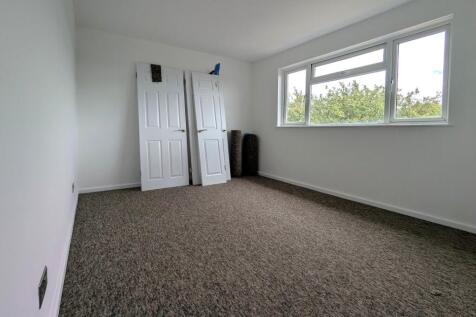 Romsey   Viney Avenue   UNFURNISHED photo 4