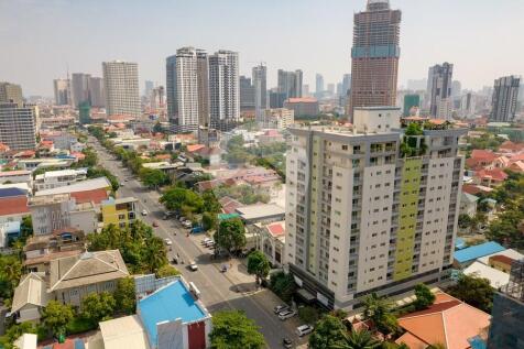 16th Floor 4 Bedroom Penthouse For Sale - Noblesse Residence, Phnom Penh