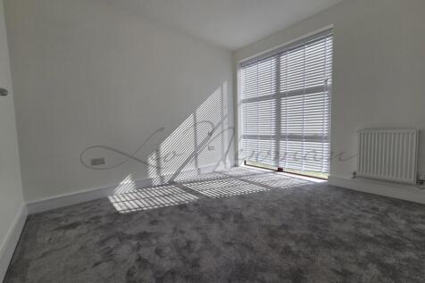 Coronation Road, Basingstoke, RG21 photo 4