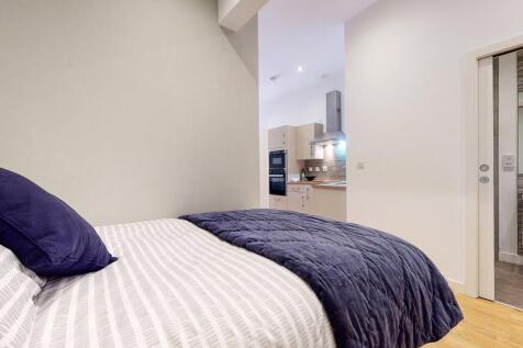 Flat in LS1 3BR