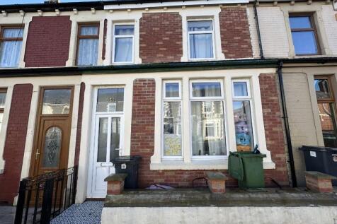 5 bedroom Terraced for sale