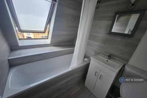2nd Floor Bathroom