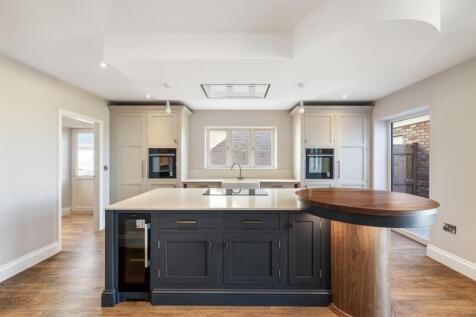 Kitchen/Dining Area