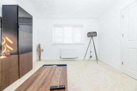 22 Dunnmoore Drive (8 of 35).jpg