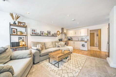 Tavistock, PL19 - property photo