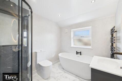 CAM02176G0-PR0540...