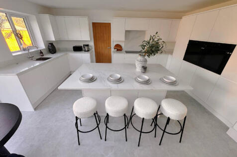 Family Dining Kitchen