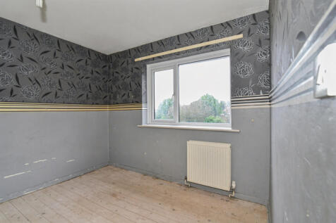102 Queen Mary Road, Manor, Sheffield, S2 1HS