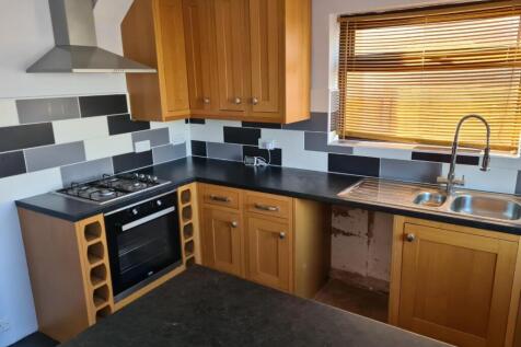 31 Ash Close kitchen.jpg