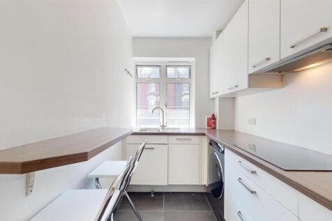 33Redcliffe Closekitchen2.jpg