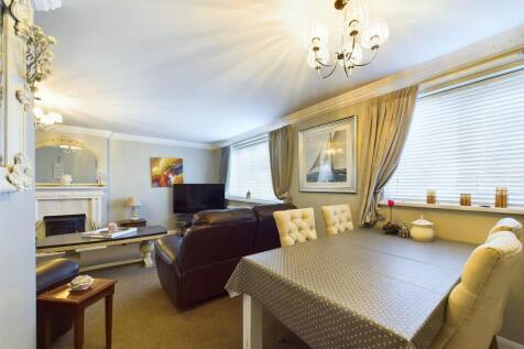 Reception Room &amp; Dining Area