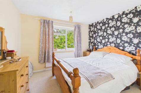 CAM04968G0-PR0042-STILL015