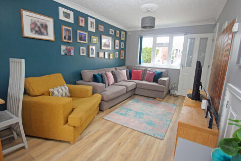 Sitting/dining room