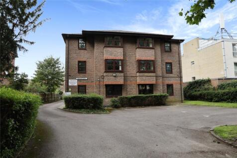 2-bed flat on Bispham Court, Kendrick Road, Reading, Berkshire, RG1, £1,400/mo