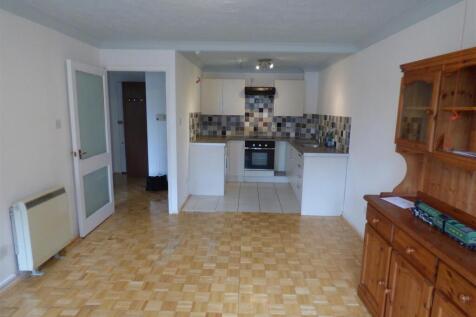 Lounge Through to Kitchen
