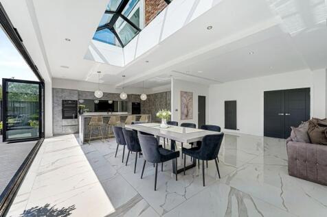 Kitchen/Living/Dining
