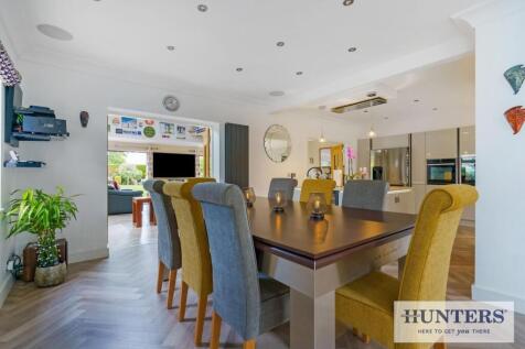 98335_62-Westgate-Guiseley  (5) - Copy_low.jpg