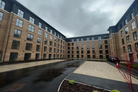 1-bed flat on Strutt House, Erasmus Drive, £1,160/mo