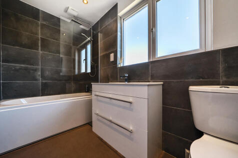 1329829-10-6887a5...