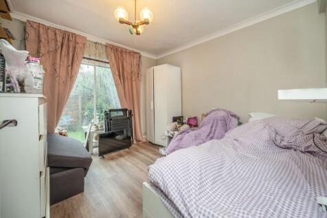 Scorton Avenue, Perivale photo 3