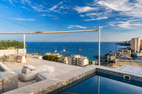 Privat rooftop terrace with pool