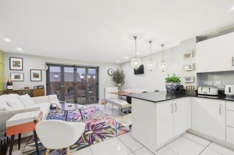 DINING KITCHEN/FAMILY ROOM