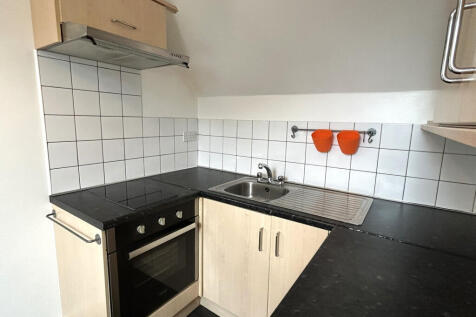 21 Maud Avenue, Leeds, West Yorkshire, LS11 photo 2
