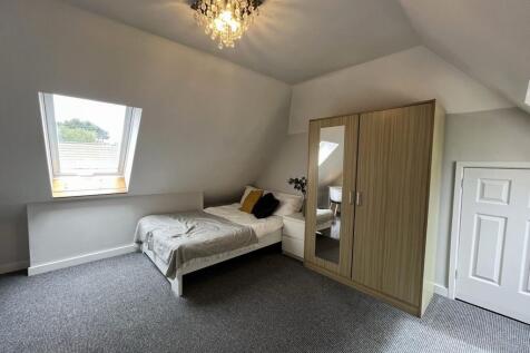 4 Double Bedrooms