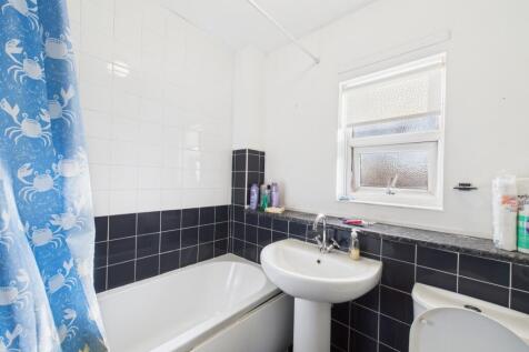 CAM02023G0-PR0186-STILL011