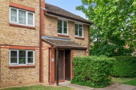 Daniels_Cygnet Close London, NW10_013.jpg